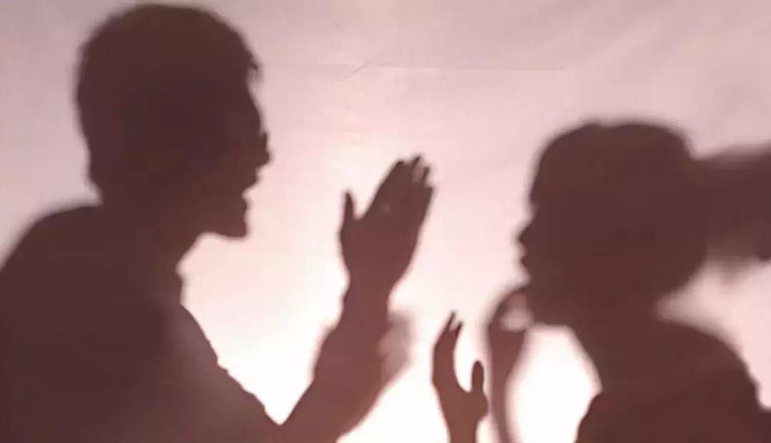 摇晃的流年，谁不是左手沧桑，右手痴狂？