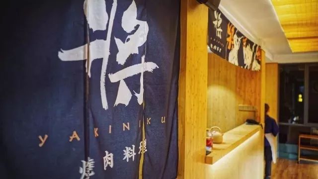 既然年终聚餐躲不掉，那就盘它啊！