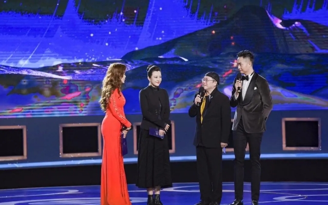 郝蕾穿出了微胖美精髓,郝蕾衣品