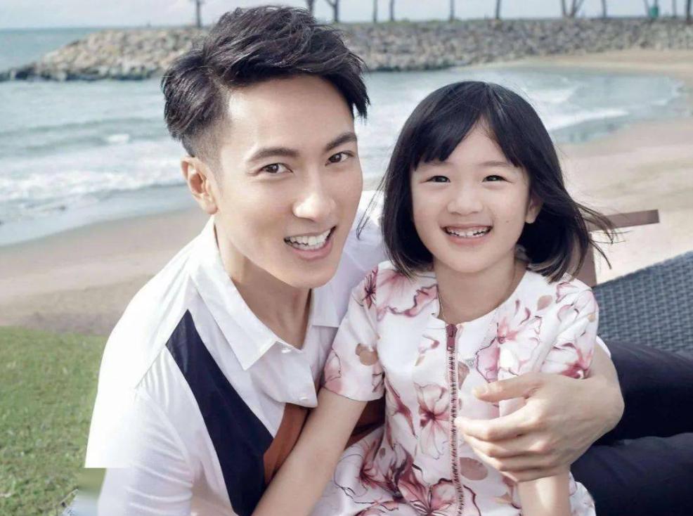 郑恺苗苗为女儿庆祝百天视频,郑恺和女儿百日宴