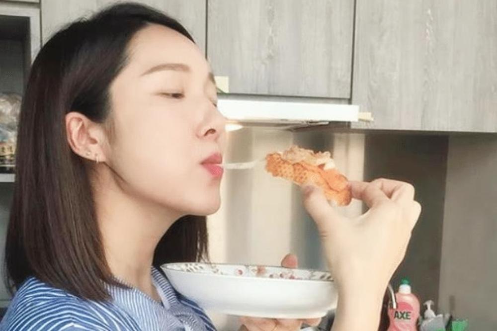 孕期很容易饿是宝宝饿吗,孕期老是想吃东西怎么回事