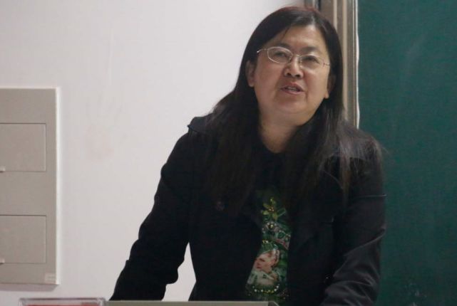 刚上高中怎么跟老师交流,高中生学习不好该怎样和老师沟通