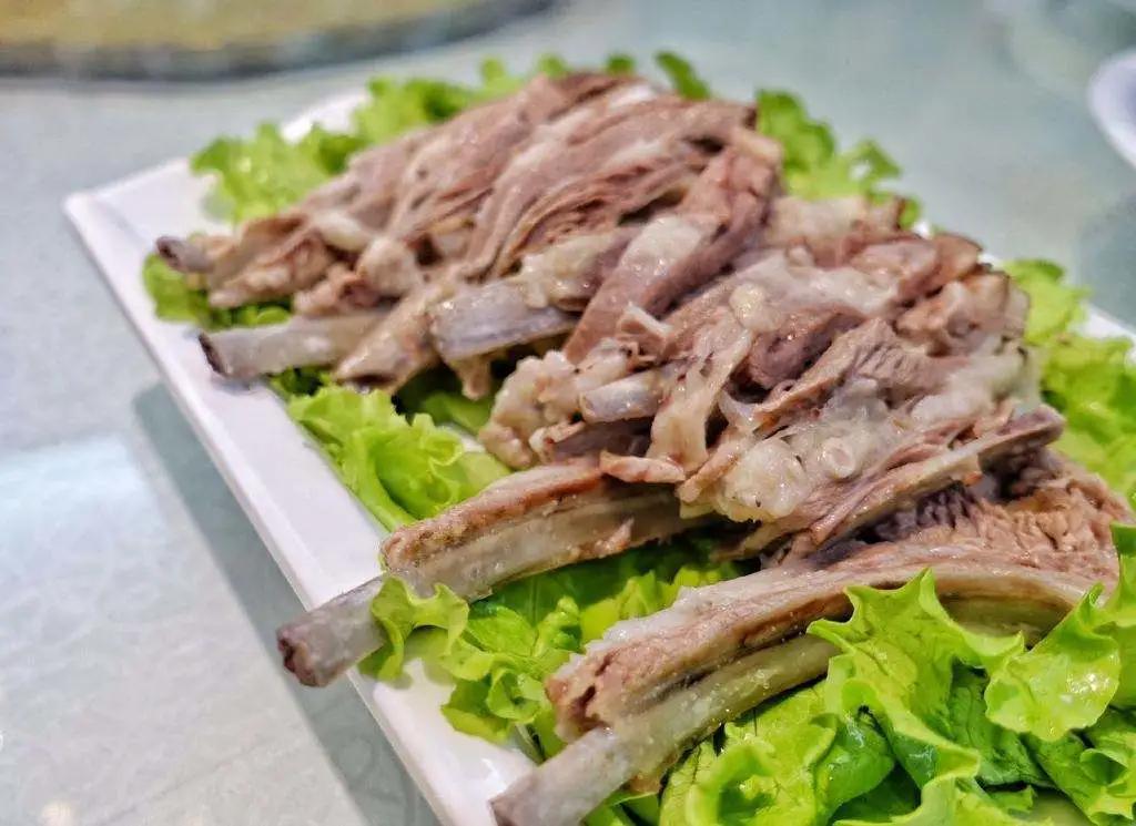青海羊肉和宁夏滩羊哪个好,青海新疆内蒙哪里羊肉最好