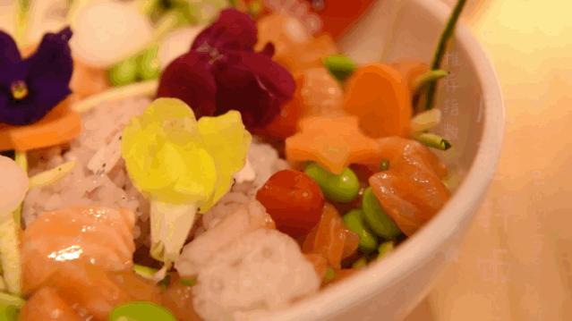 hellokitty鎺㈠簵绌胯。,hellokitty鑻卞浗浼︽暒閮婂灏忛晣