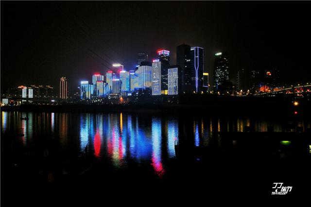 重庆旅游夜景洪崖洞攻略,重庆洪崖洞附近一日旅游攻略
