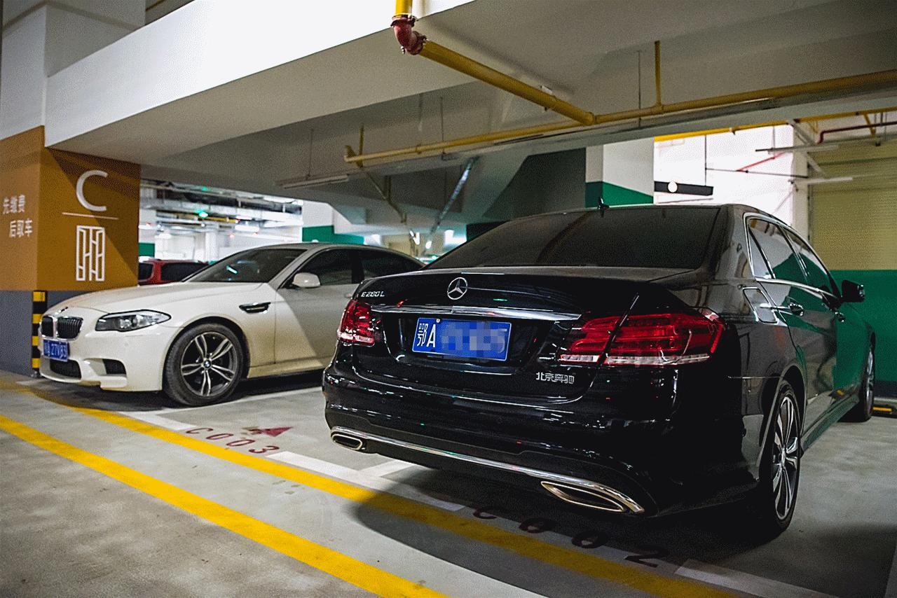 武汉豪车的视频,武汉最豪停车场