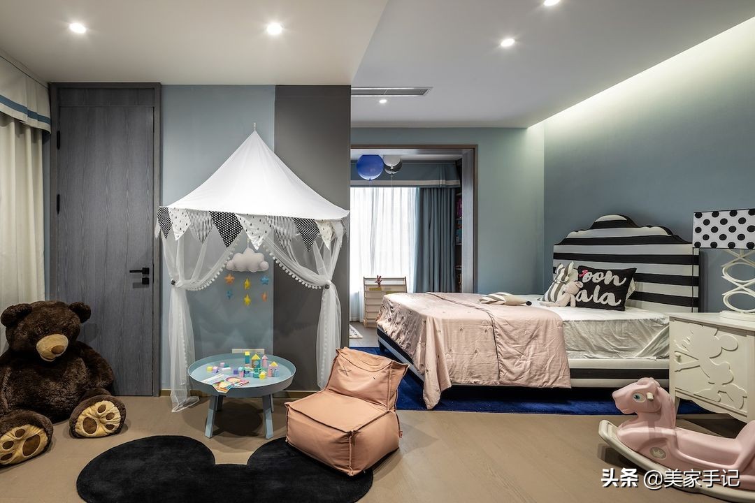 高级黑白灰风格小户型,三室一厅黑白灰装修效果中户