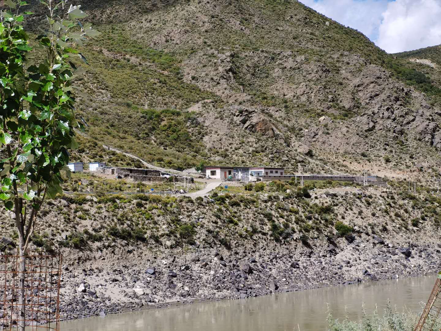 鬼哥的五万里D57说说印度这样的邻居-2（山南市-加查县）