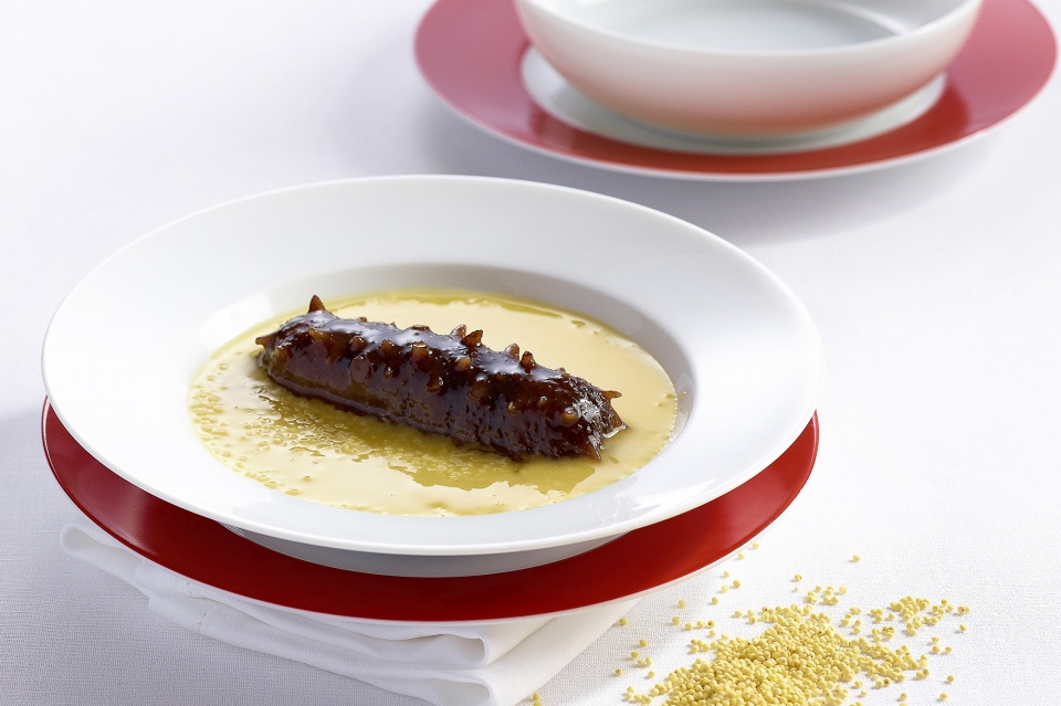 春节海参的简单最佳吃法,冬季吃海参听听专家怎么说