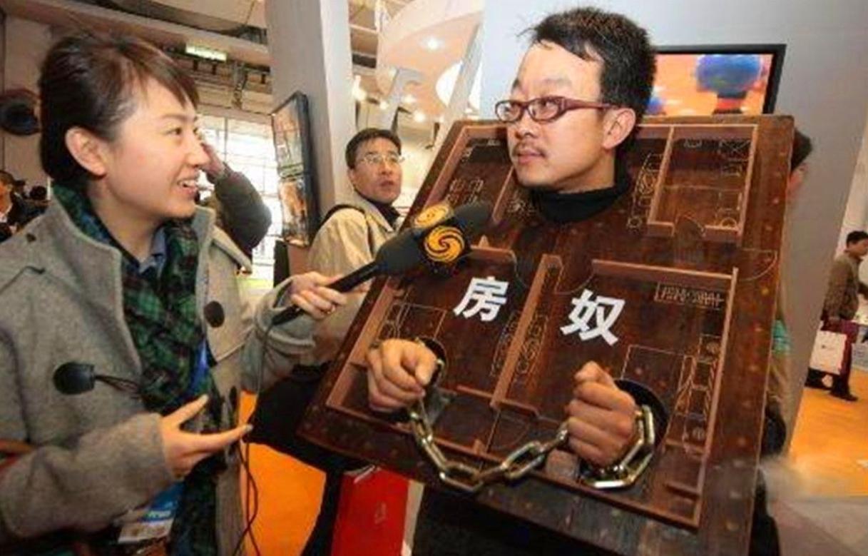 100万房贷30年一共要还多少钱利息,100万的房贷30年每个月是多少