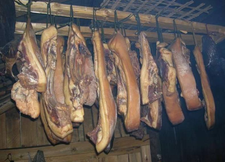 各地的腊肉做法,东莞晒腊肉10斤肉配方多少盐