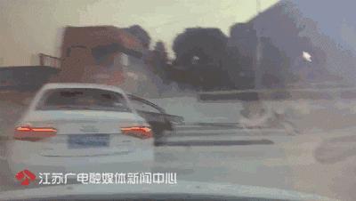 车都压扁了孩子却没事，有娃的家长们都应该学习这些知识