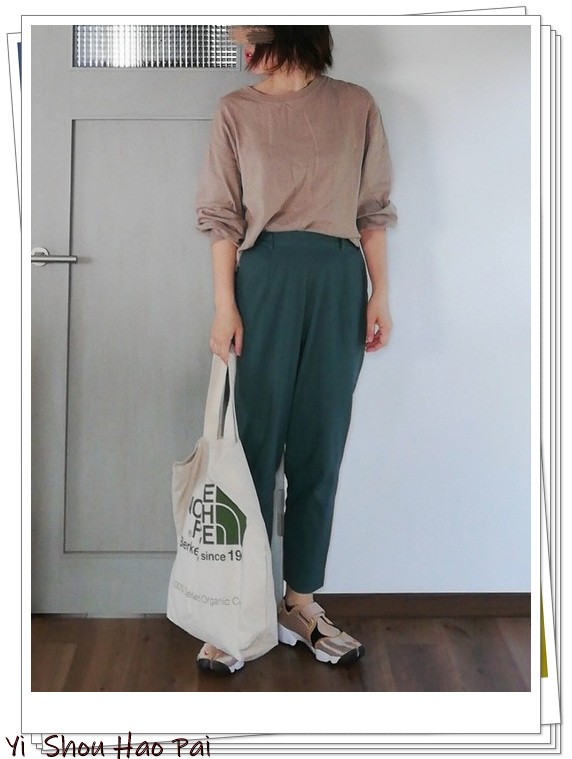 夏天绿色短袖阔腿裤套装配的凉鞋,黑色阔腿裤配绿色碎花上衣好看吗