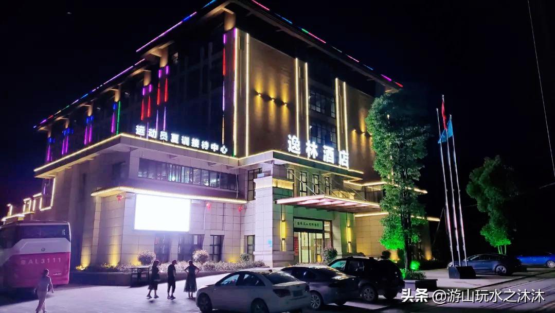 周末带娃来公园,周末带孩子去户外游玩