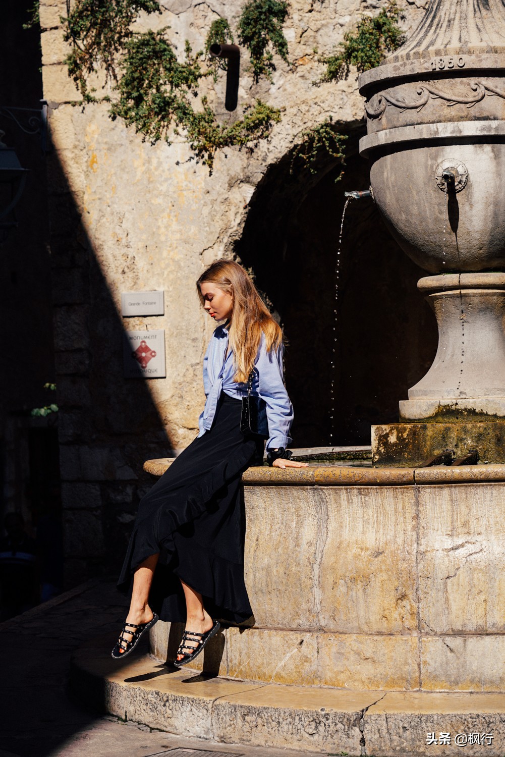 比巴黎浪漫还安全，南法海边的这几个风情小镇，好莱坞电影取景地