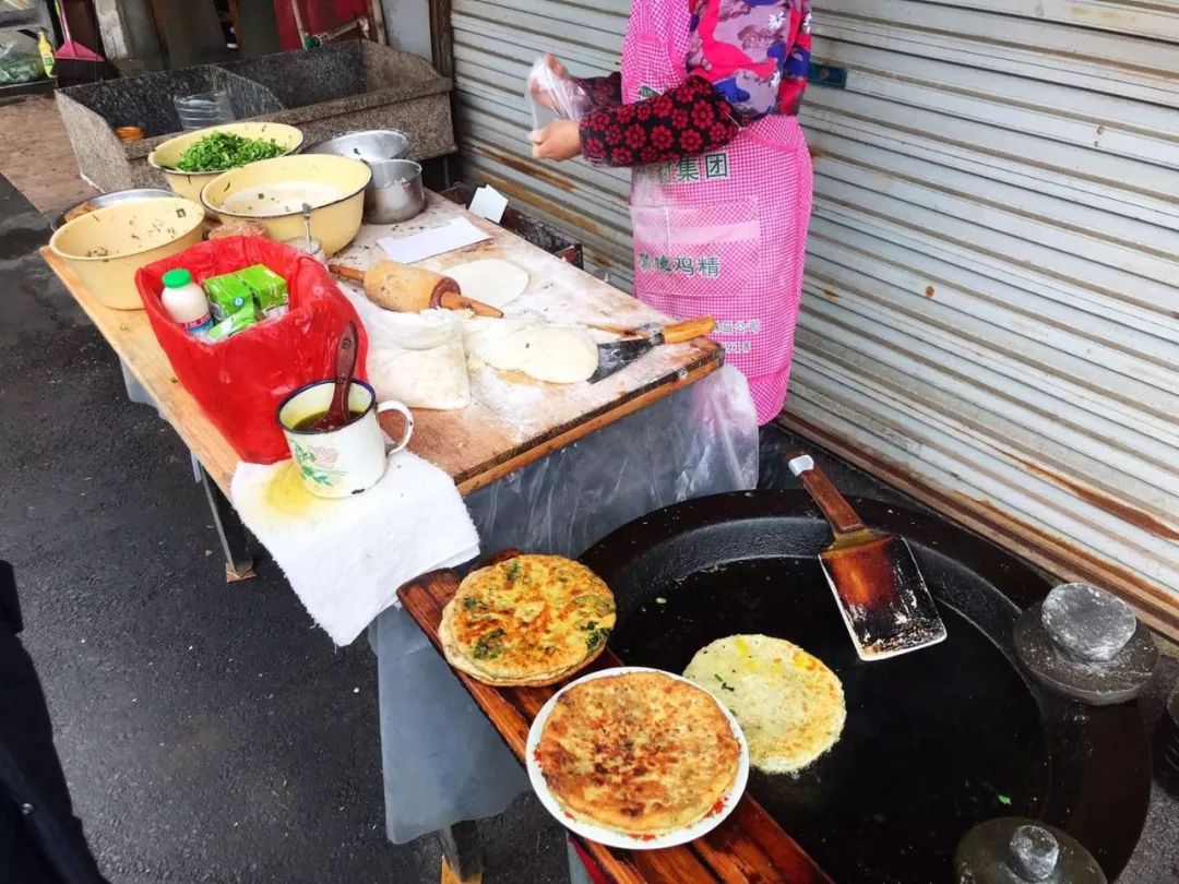 地摊小生意挣钱,地摊利润高不起眼的小生意加盟