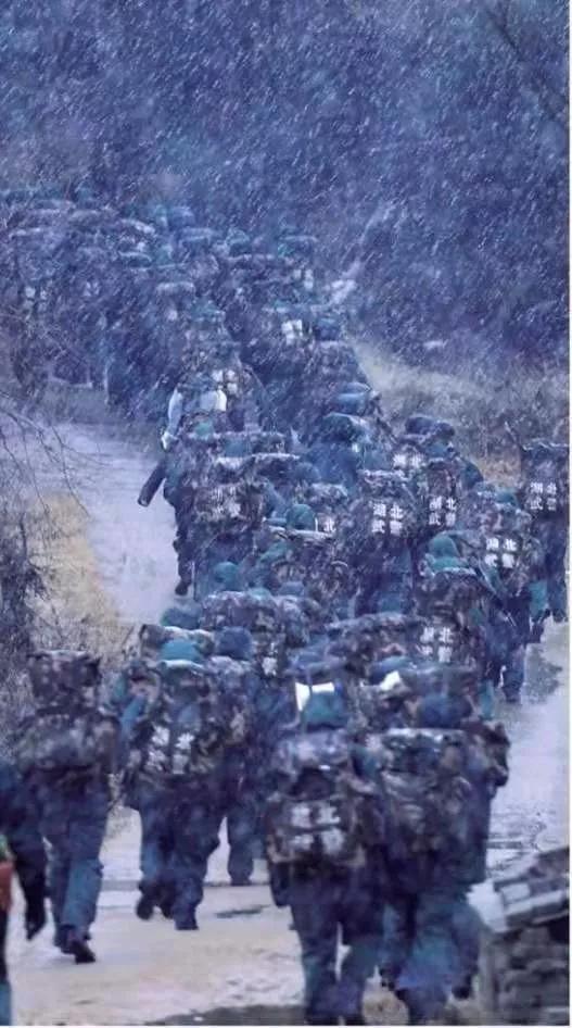 中国*警武**！是时候上头条了