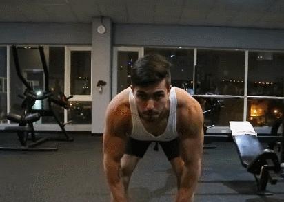 简单有效的哑铃锻炼方法,适合新手的哑铃的正确锻炼方法