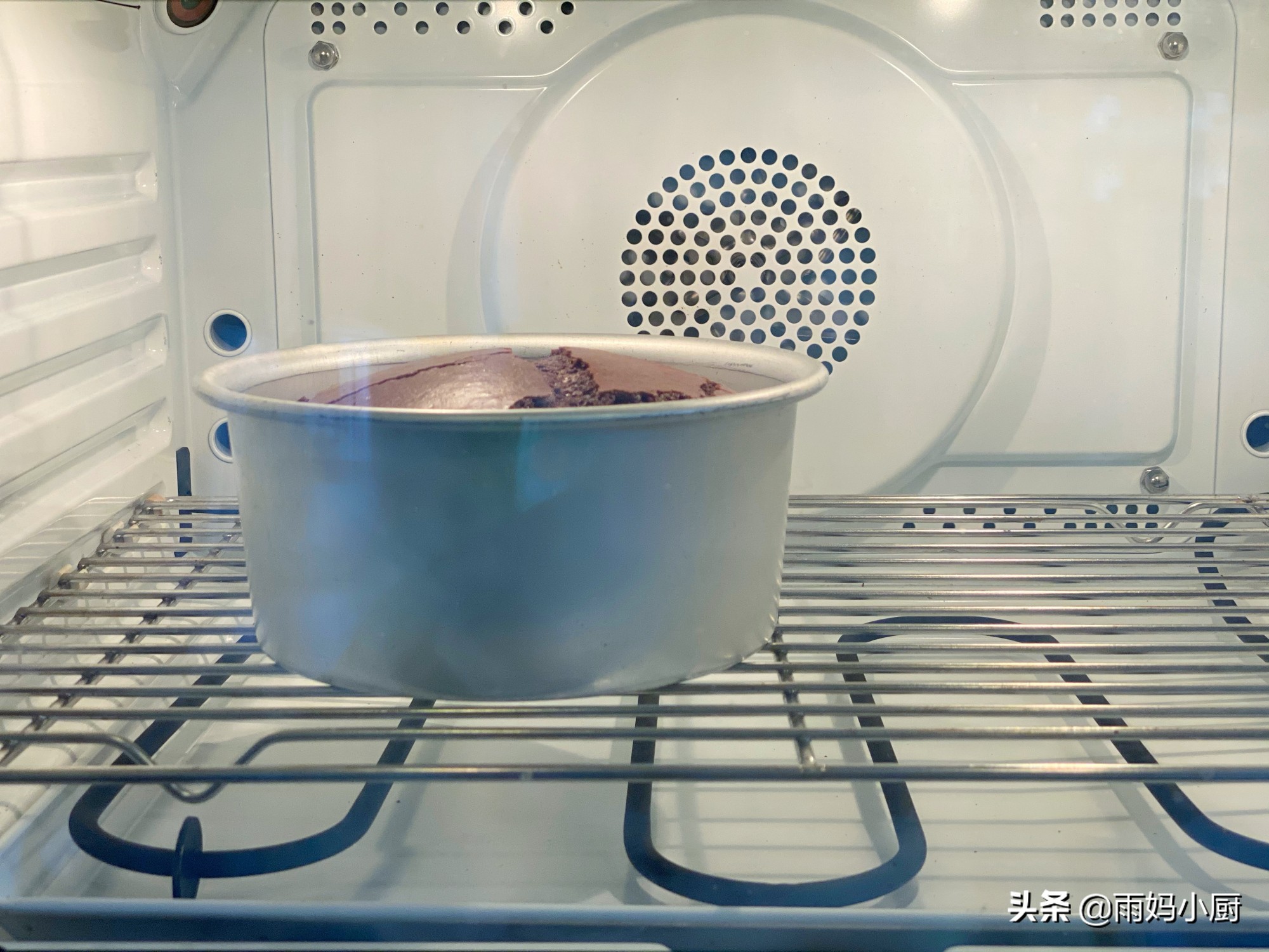 可可戚风蛋糕不塌陷不回缩好吃,不回缩口感绵密的蛋糕