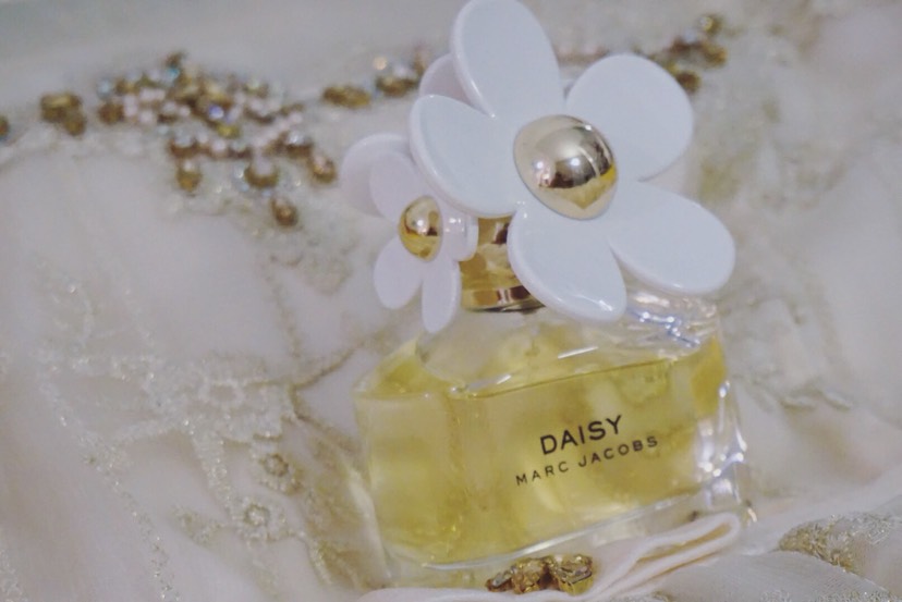 李宇春周冬雨黄渤,李宇春周冬雨礼服造型