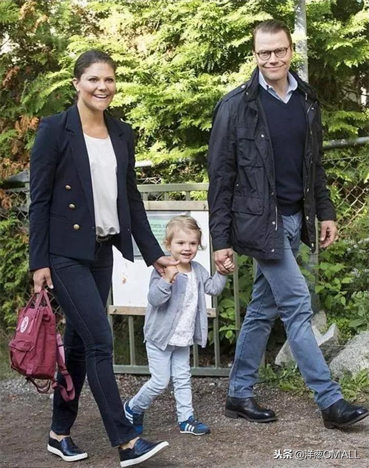 鐟炲吀鐨囧,鐟炲吀鐨囧绱犱汉鍚屾