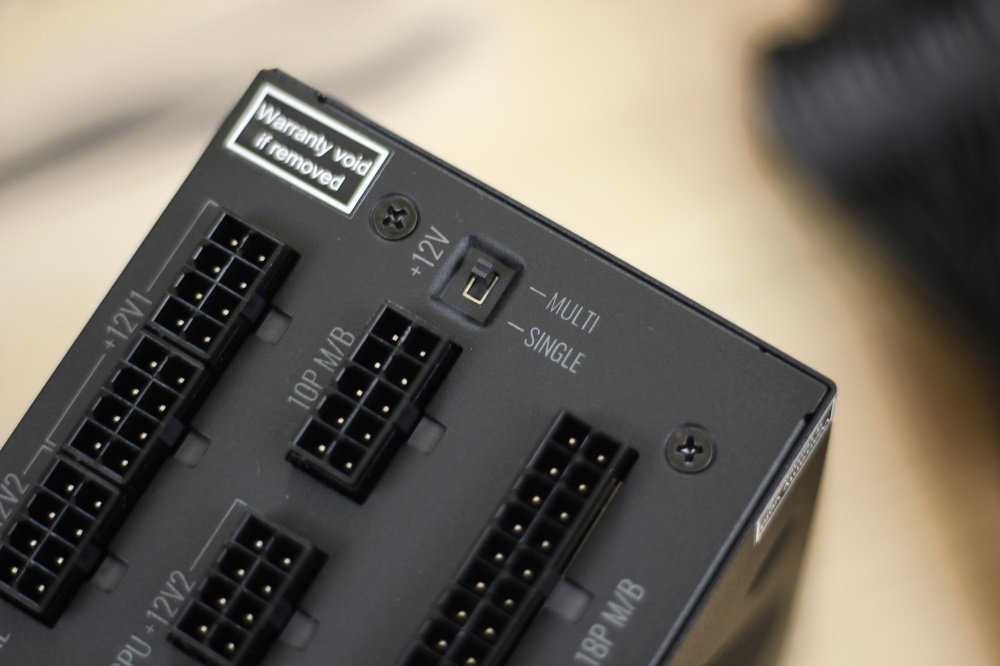 索泰rtx2080ti-xgamingoc拆解,索泰2080ti装机