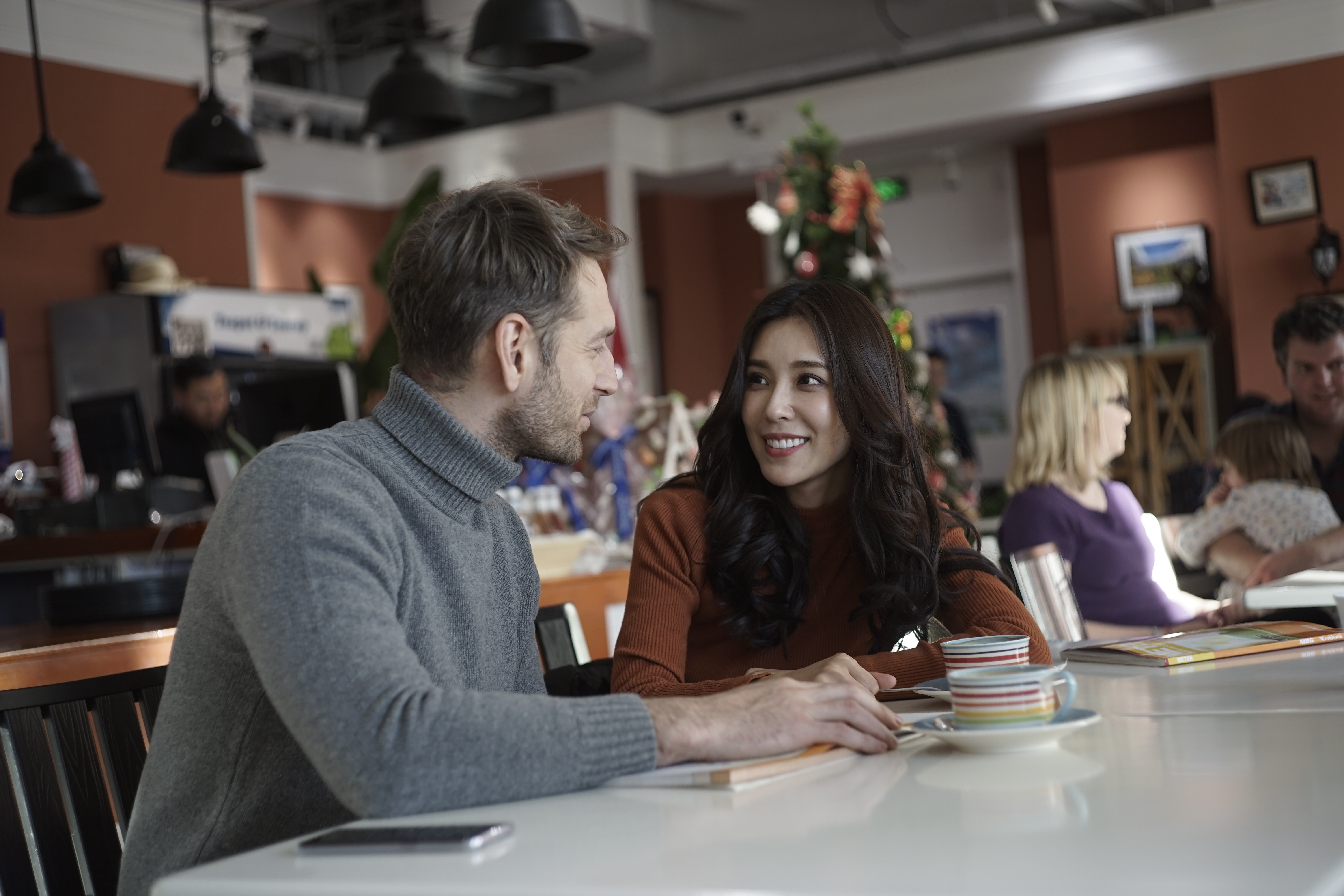 老外给你发LOL，你以为是英雄联盟就尴尬了...