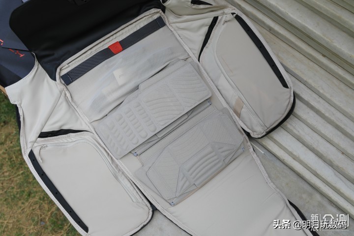 轻量出行，PGYTECHOneGo双肩摄影包深度评测