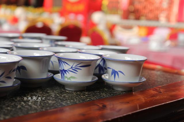 终于要改造了？青岛劈柴院半数商家关张，本地人嫌弃多年