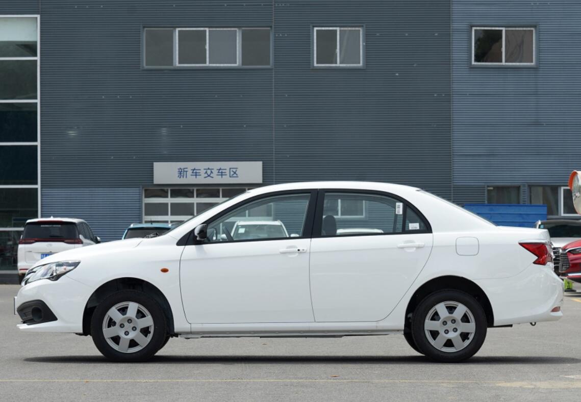 比亚迪f3手动挡的最低价位,跟五菱mini一个价格的车