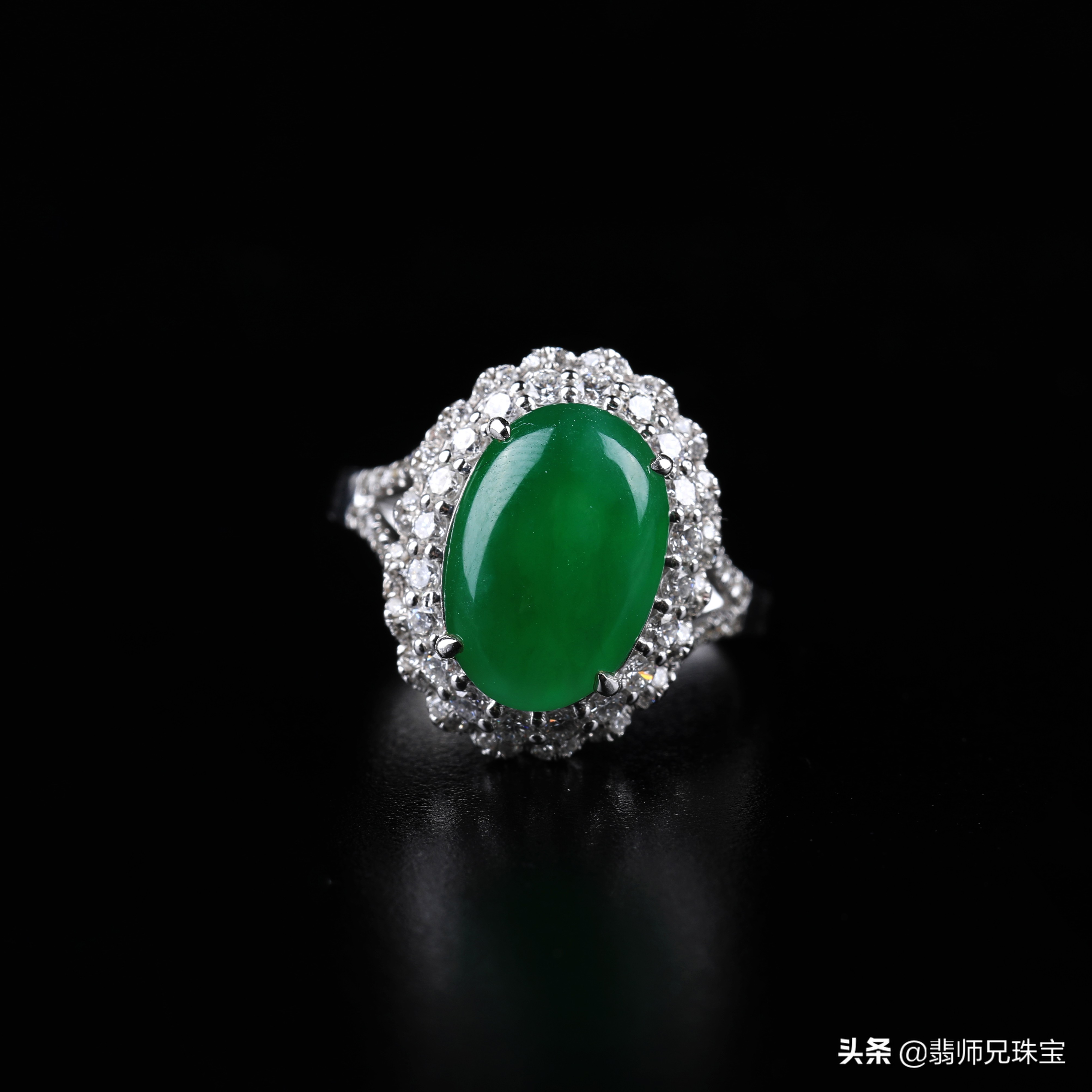 翡翠划痕是如何修复的,翡翠上有划痕哪里补救