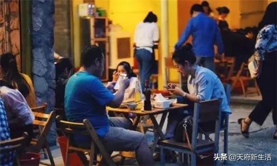 成都重启“青年路模式”吗?万元户时代已经不再了