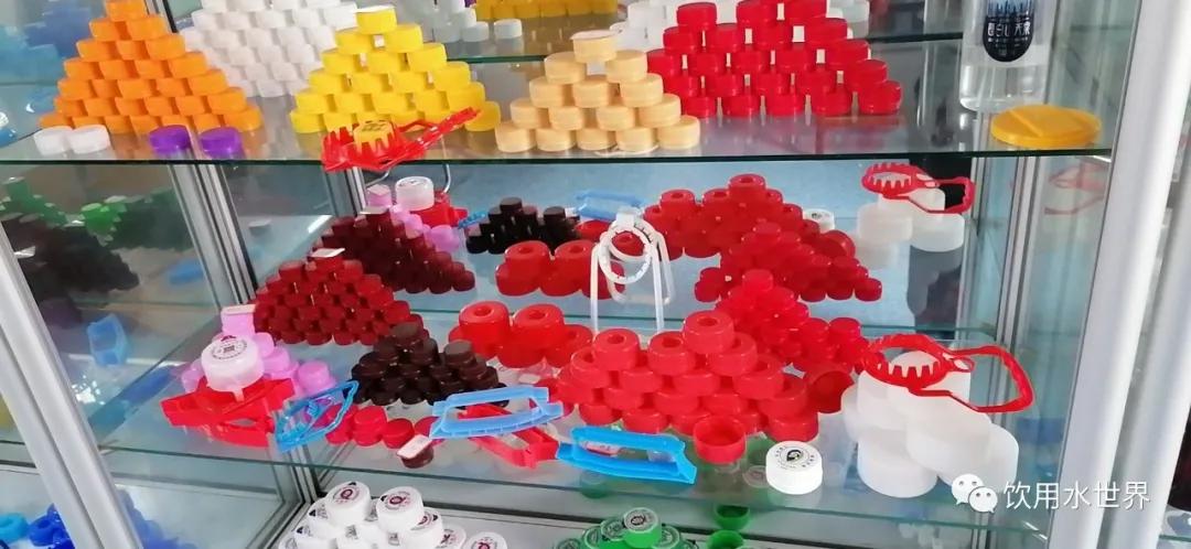 宏亮卫浴马桶盖,宏亮制造水盖视频