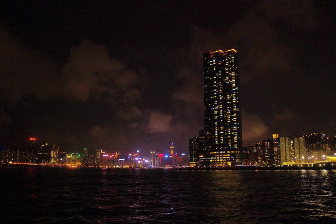 维多利亚港夜游后去澳门,夜游香港维多利亚港笑看风云