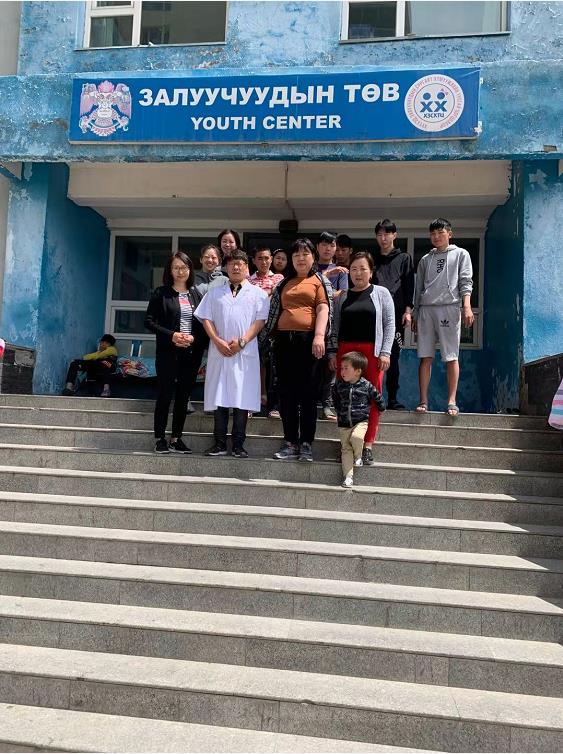 行走在义诊路上的康复专家王占德