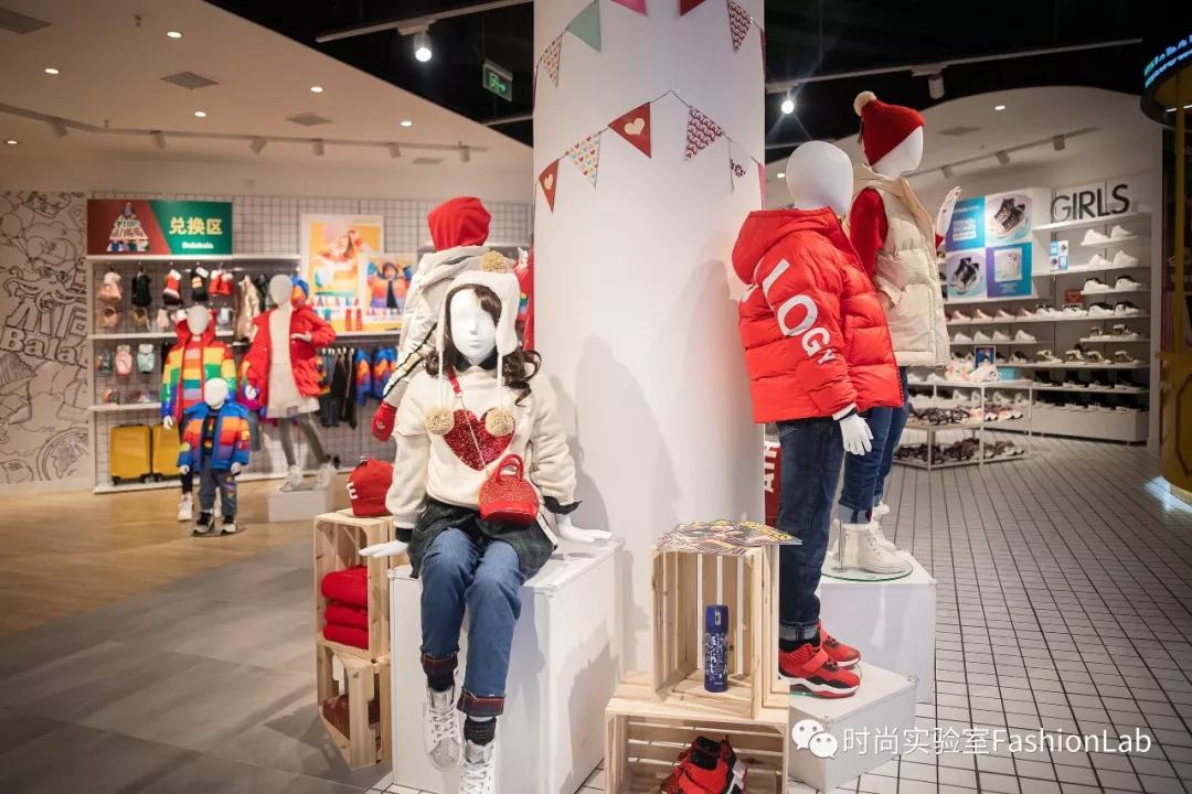 送对年终礼物是当代青年的社交核*器武**