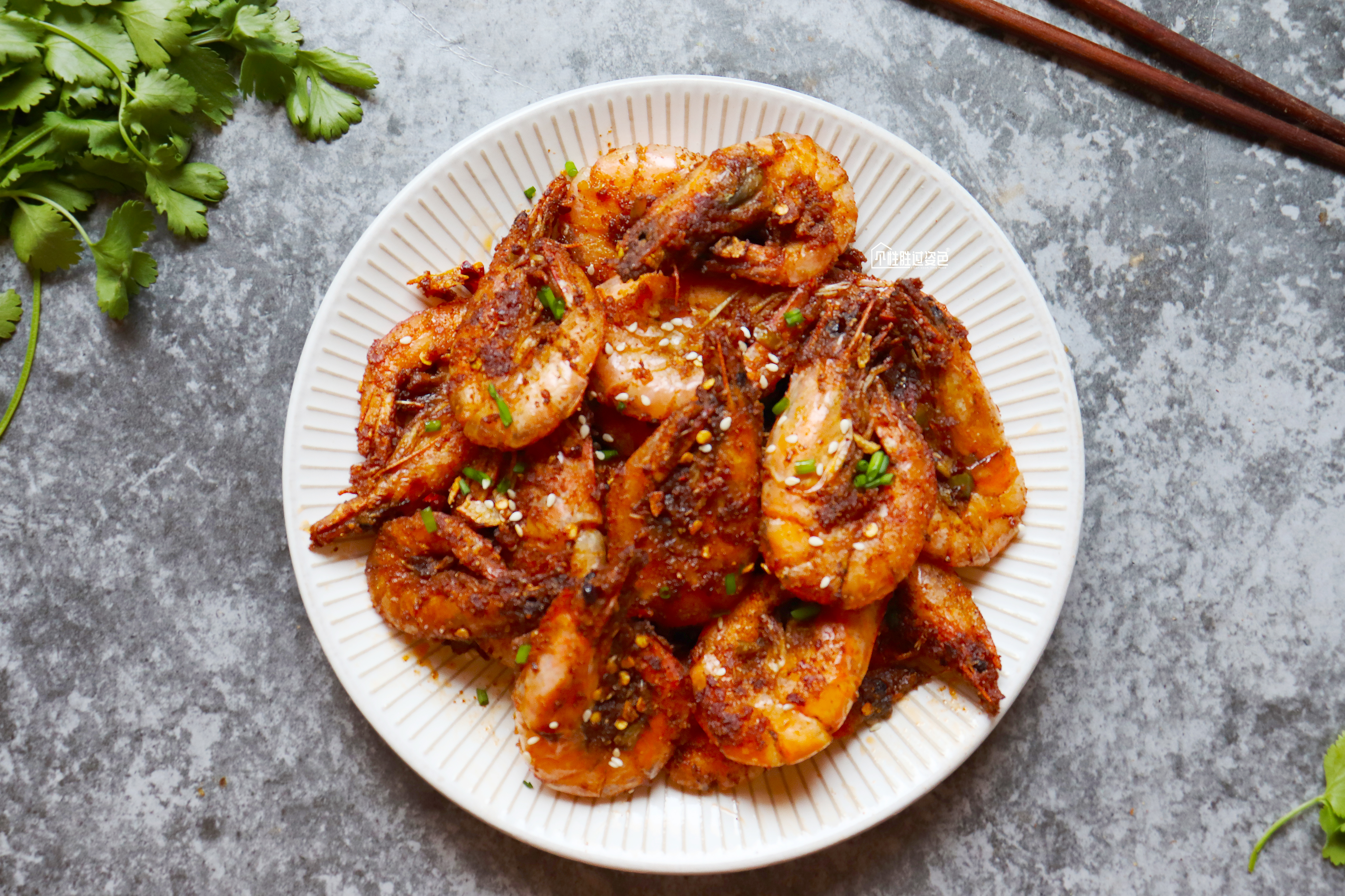 这样做虾外酥里嫩全家老小都爱吃,不带皮的虾怎么做简单又好吃