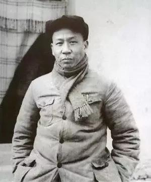 习*平近**用五个“光辉榜样”概括*少奇刘**的一生