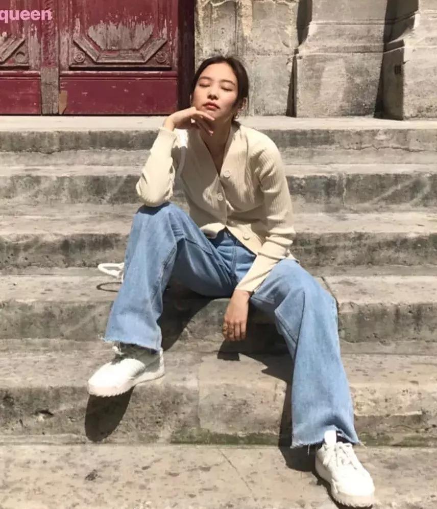 刘雯蕾丝服装,刘雯jennie