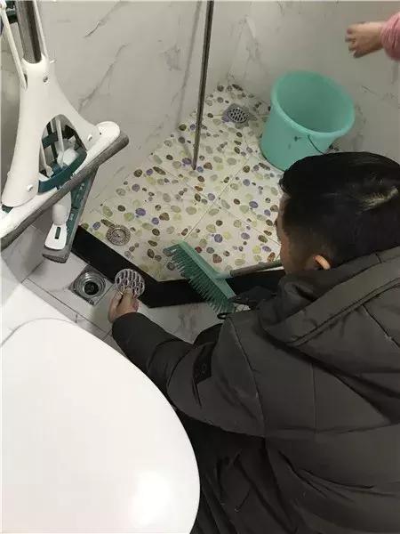 澶╁湴瑁呴グ鎷滆涓氫富,澶╁湴瑁呴グ鍞悗