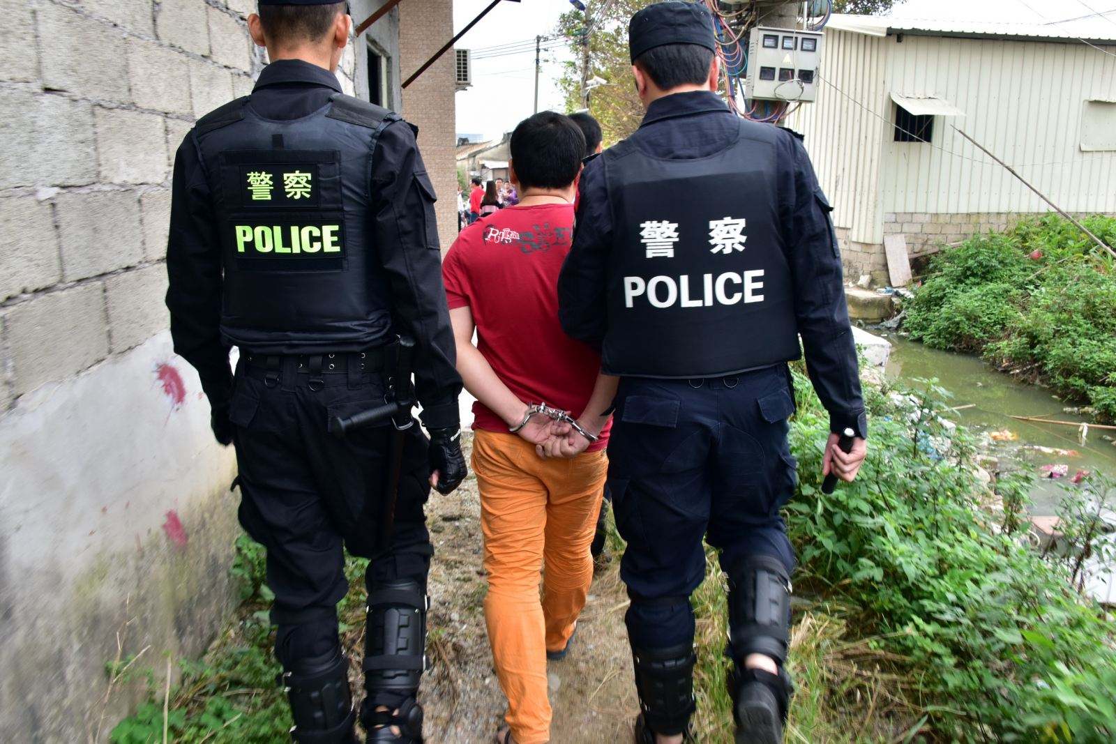 借的钱收不回来可以报警吗,借出的钱总是不还怎么追回