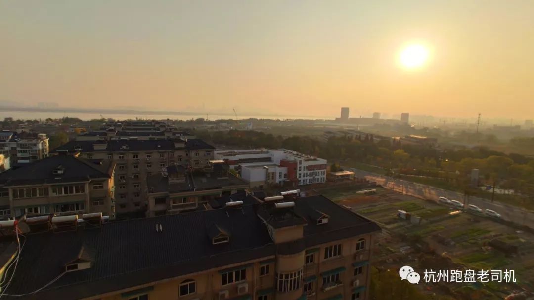 交付了没办房产证可以卖吗,交付一年未办房产证能退房吗