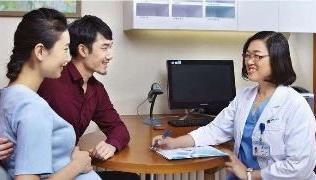 怀孕30多周胎停有什么症状,有过停胎史怀孕32天需要去医院吗