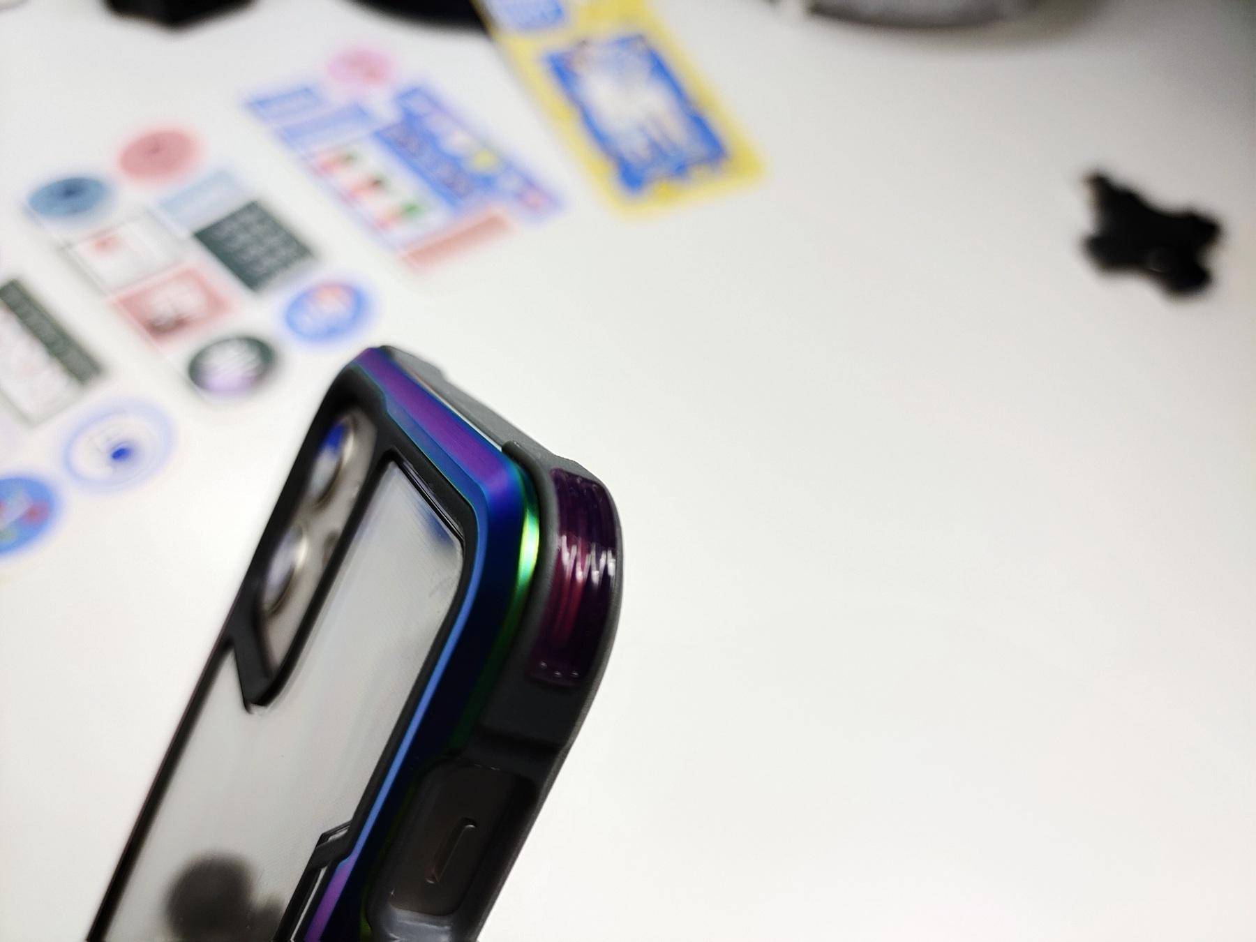 iphone12怎么挑选手机壳,iphone12套上透明手机壳是什么样