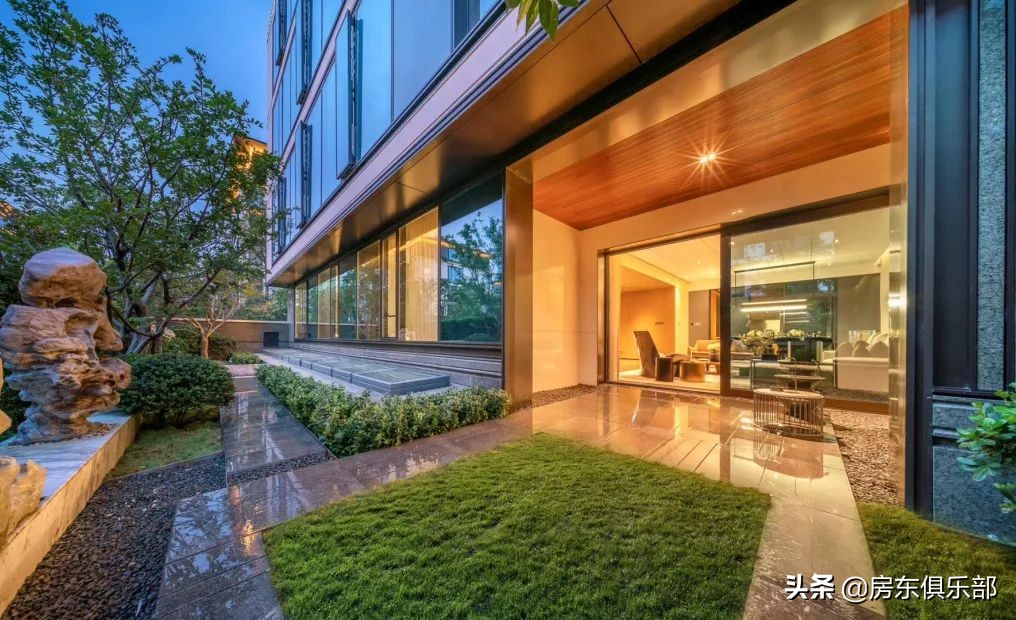 当土豪们发现有新的投资机会后,他们不会再盯着北龙湖了