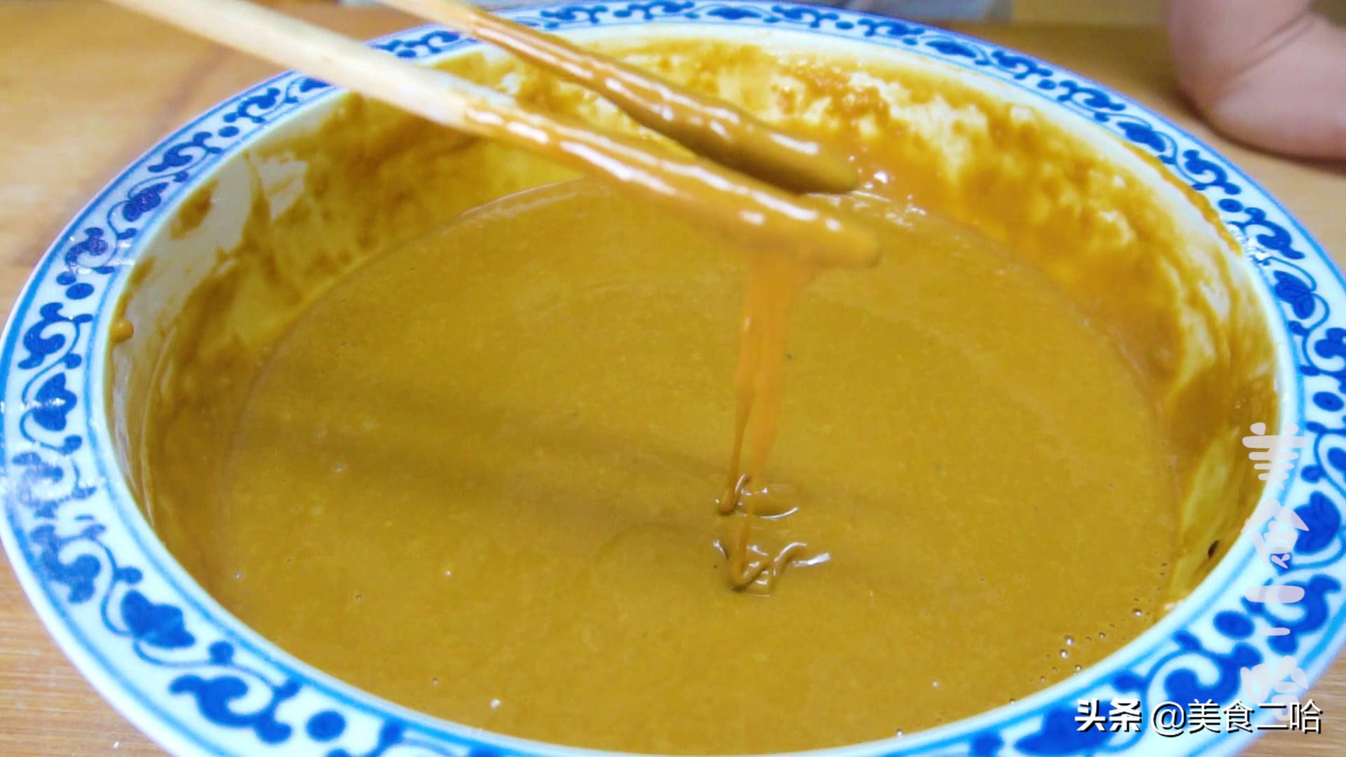 红糖发糕家常做法发面不用酵母,懒人红糖发糕开花