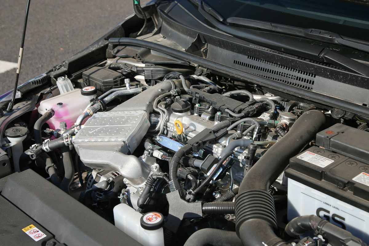 卡罗拉2014款1.6cvtgl油耗多少,丰田卡罗拉测评视频油电混合