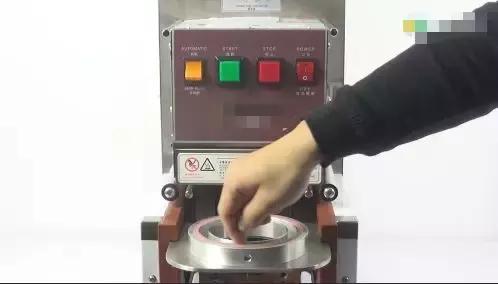封杯机封口不严怎么回事,全自动封口机封杯不严实