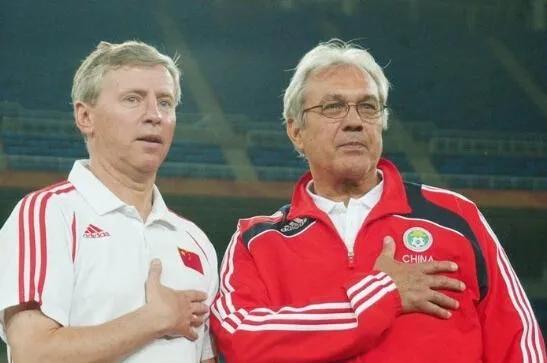 国足前教练李铁现状,李铁主教练时期的国足哪一年