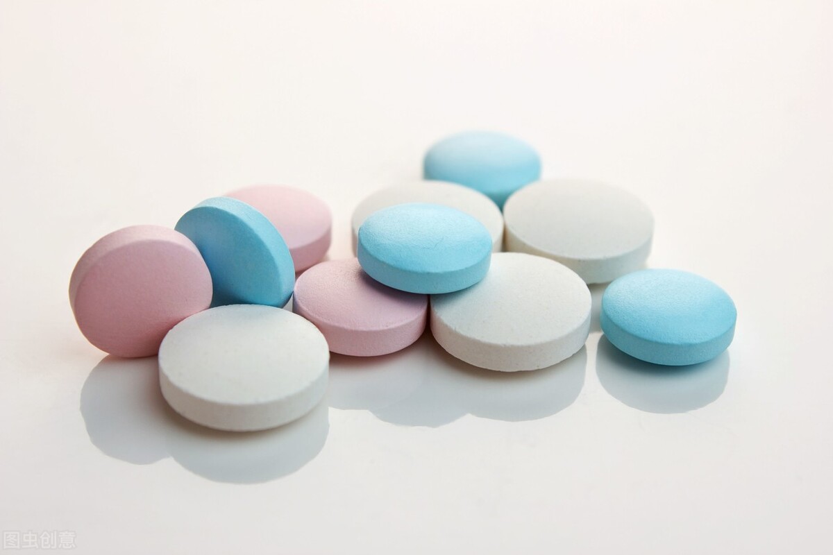 养宠知识：狗尿黑色血是什么原因